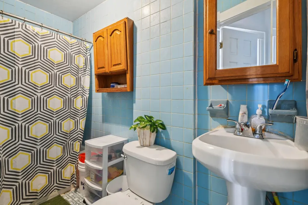 9406 76th Street Ozone Park NY 11416