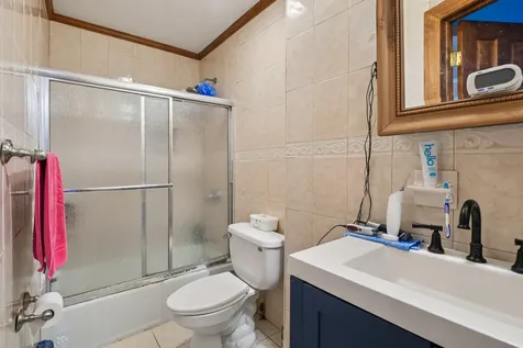 9406 76th Street Ozone Park NY 11416