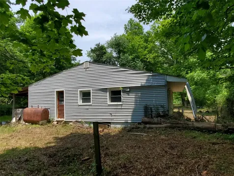 87 W Pine Road Staatsburg NY 12580