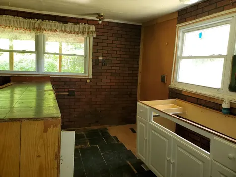 87 W Pine Road Staatsburg NY 12580