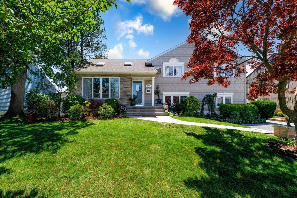 3706 Regent Lane Wantagh NY 11793