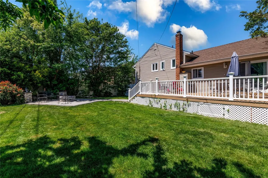 3706 Regent Lane Wantagh NY 11793