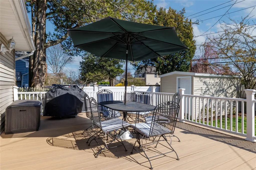 3706 Regent Lane Wantagh NY 11793