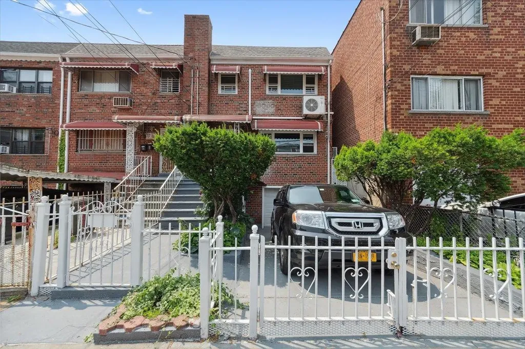 710 E 213th Street Bronx NY 10467