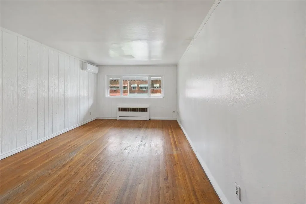 710 E 213th Street Bronx NY 10467