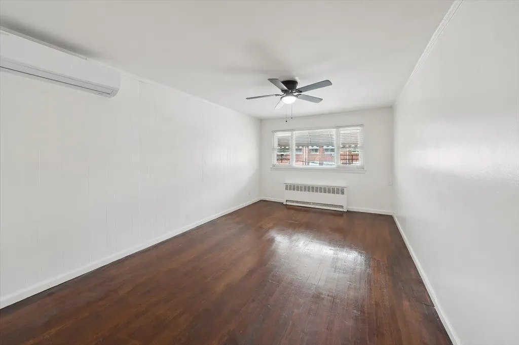 710 E 213th Street Bronx NY 10467