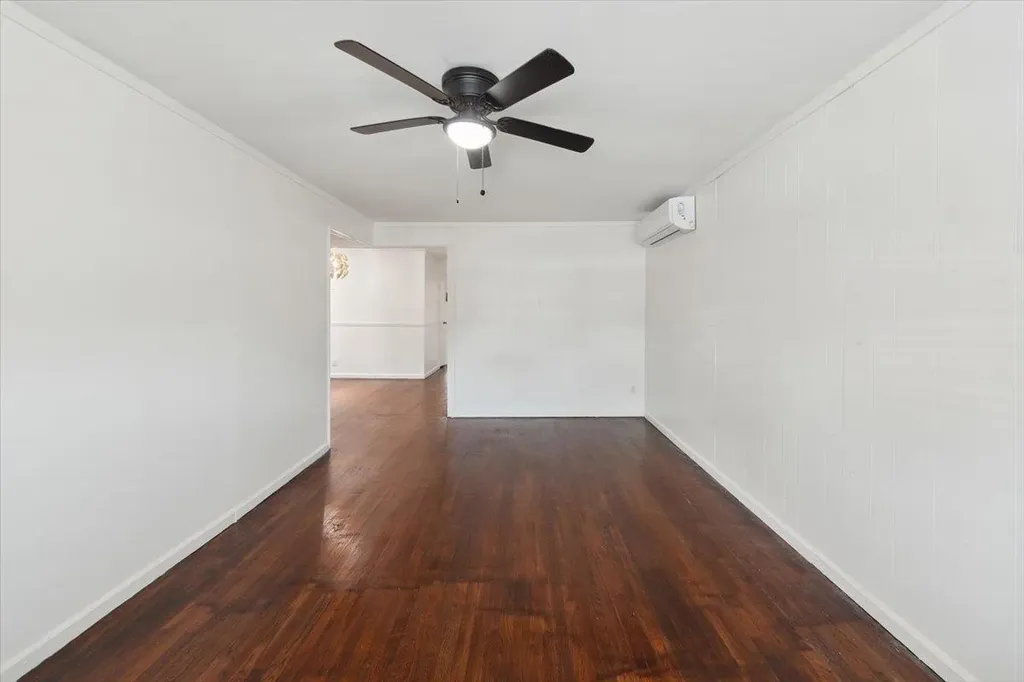 710 E 213th Street Bronx NY 10467