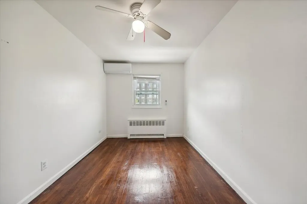 710 E 213th Street Bronx NY 10467