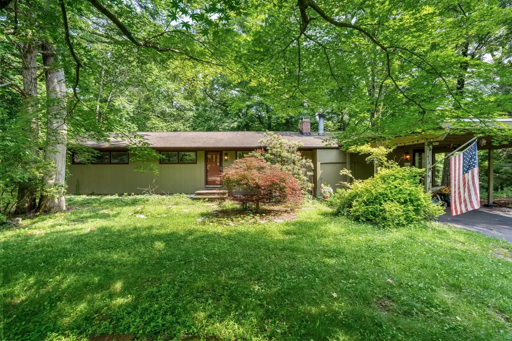 41 Colburn Drive Poughkeepsie NY 12603