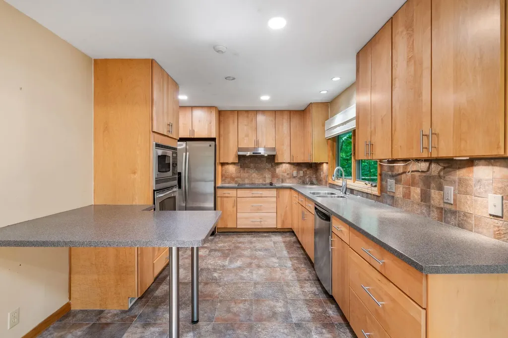 41 Colburn Drive Poughkeepsie NY 12603