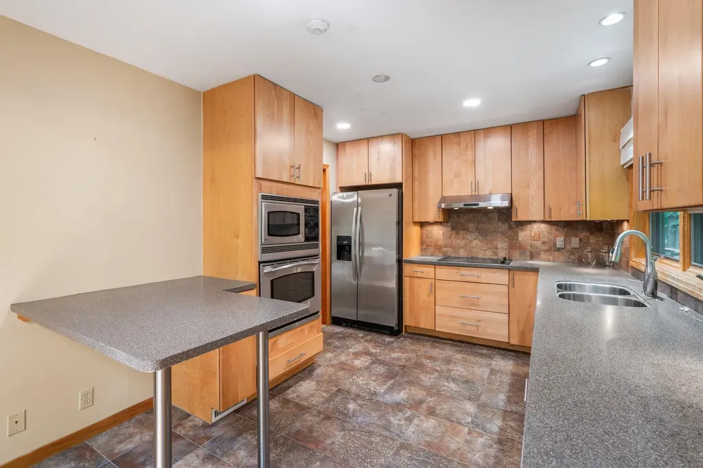41 Colburn Drive Poughkeepsie NY 12603