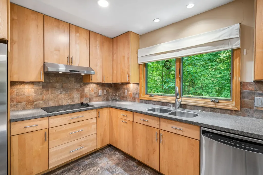41 Colburn Drive Poughkeepsie NY 12603
