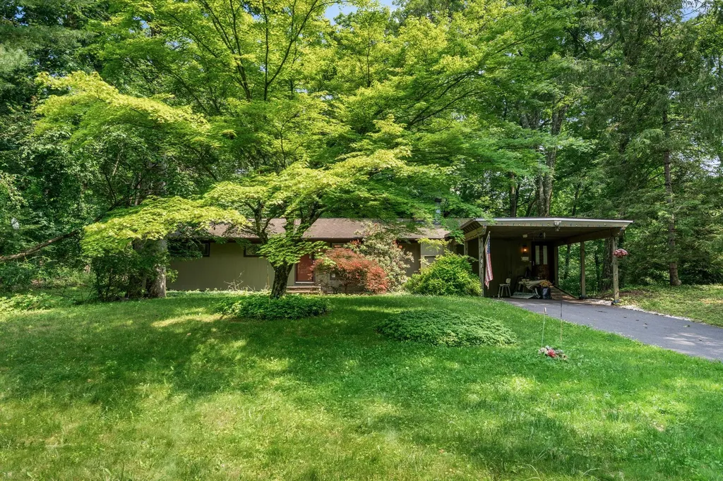 41 Colburn Drive Poughkeepsie NY 12603
