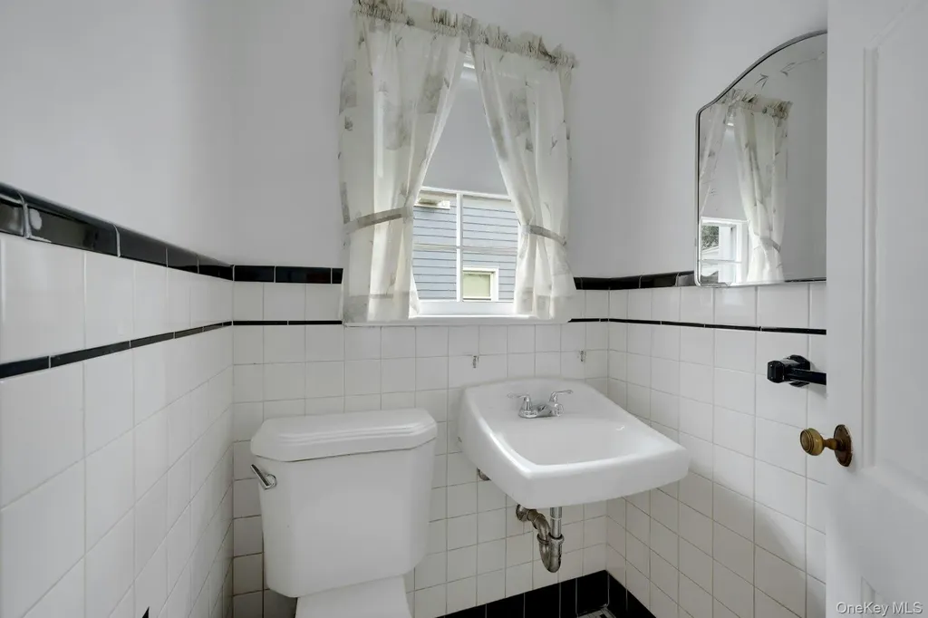 136 White Road Scarsdale NY 10583