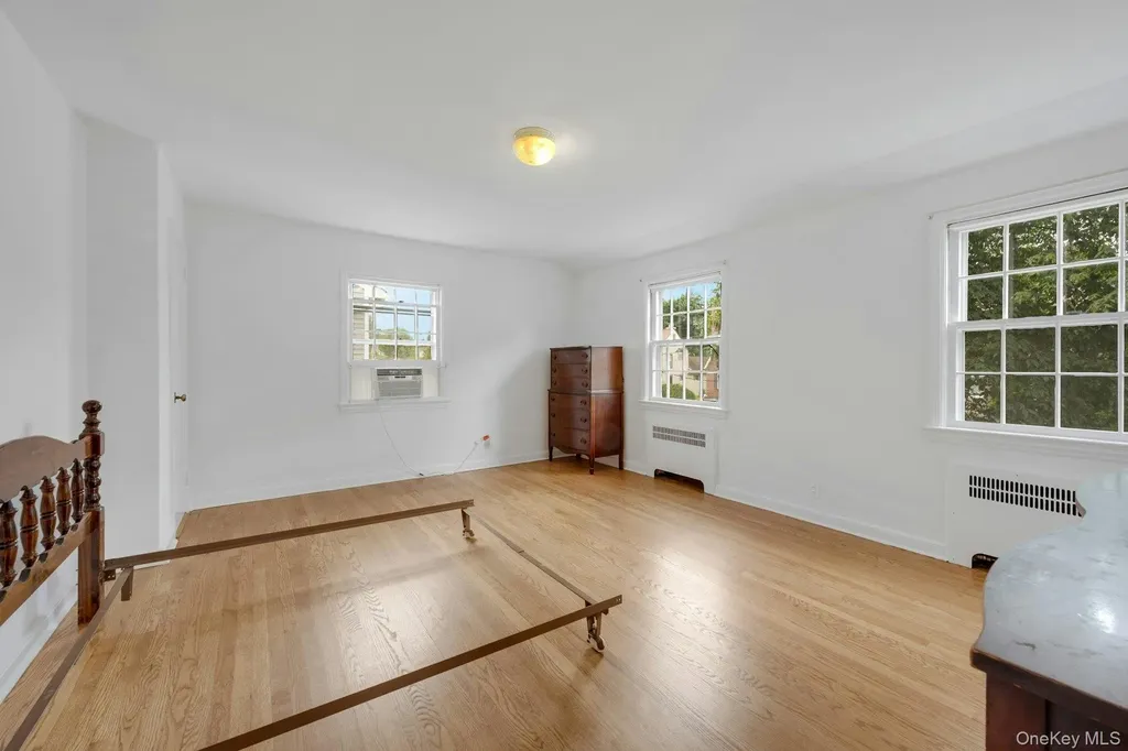 136 White Road Scarsdale NY 10583