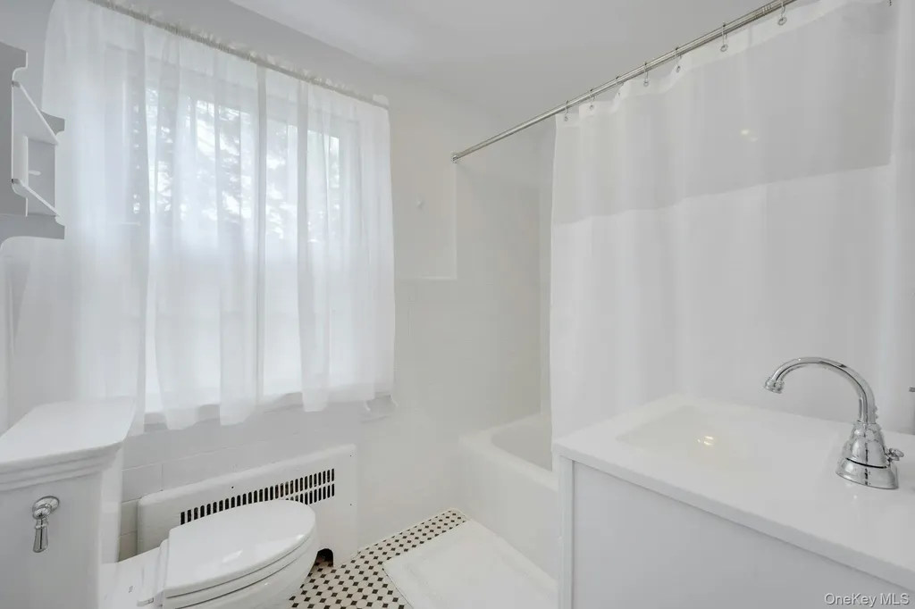 136 White Road Scarsdale NY 10583