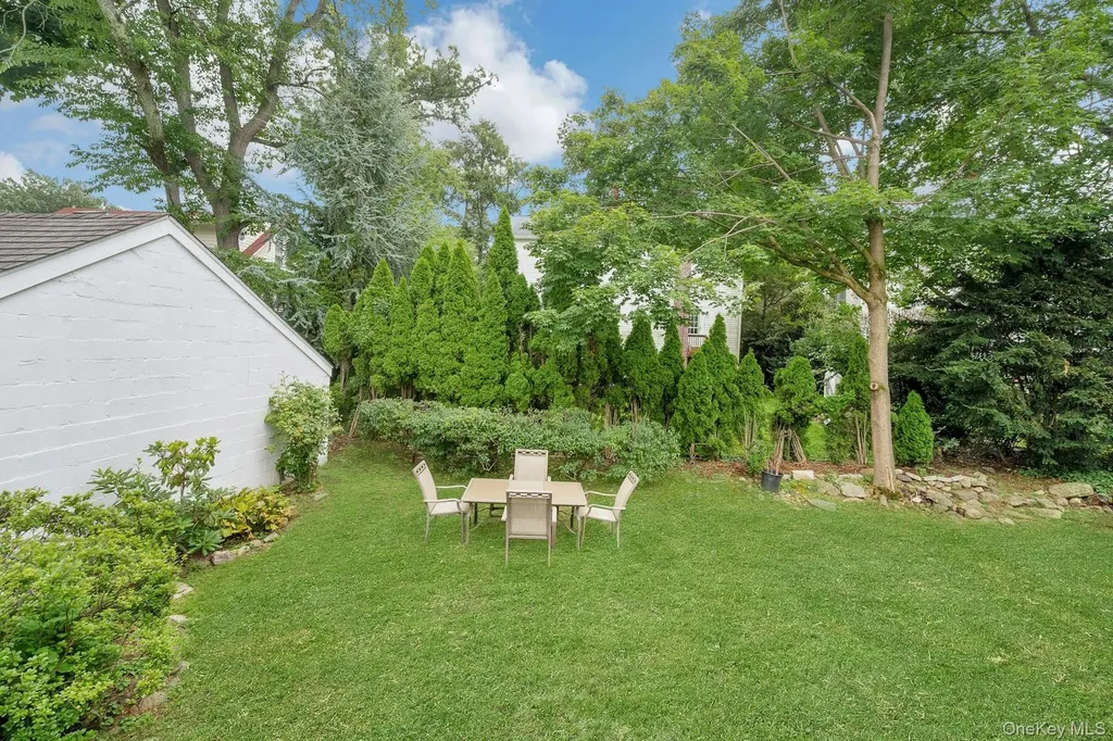 136 White Road Scarsdale NY 10583