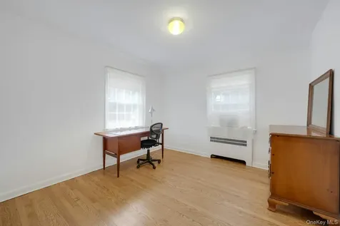 136 White Road Scarsdale NY 10583
