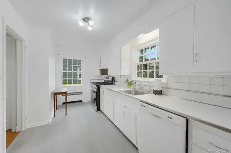 136 White Road Scarsdale NY 10583
