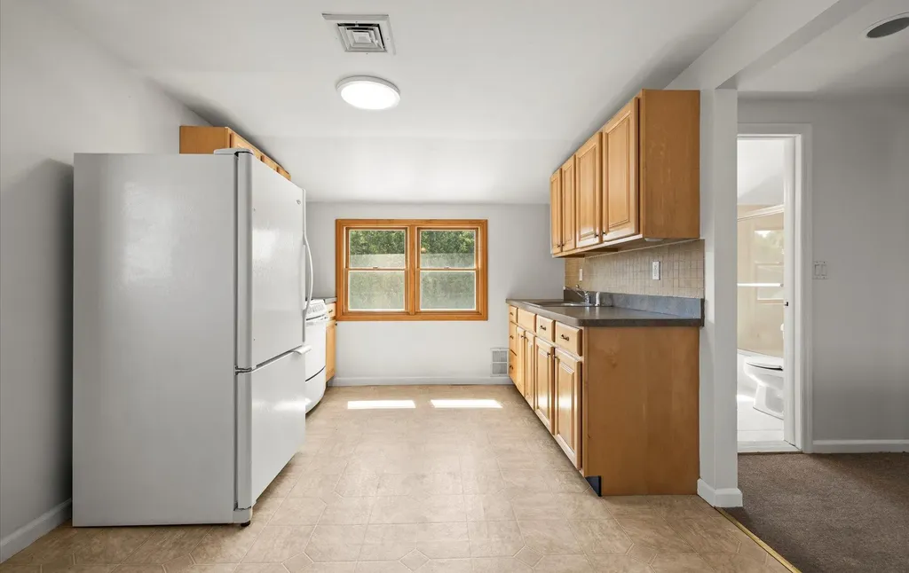 78 Cliff Drive Hicksville NY 11801