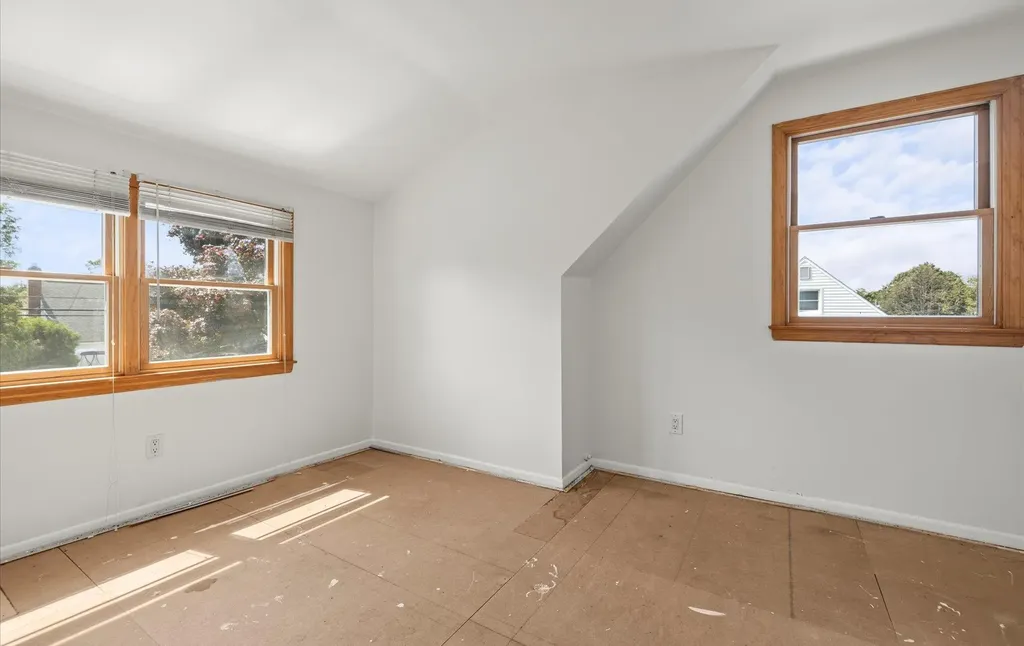 78 Cliff Drive Hicksville NY 11801