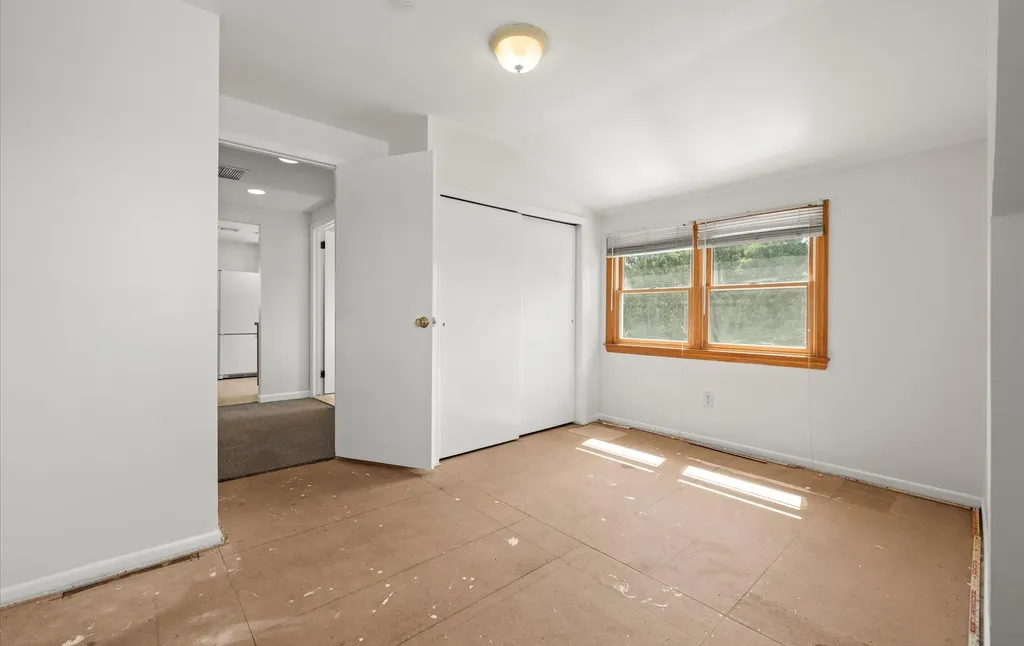 78 Cliff Drive Hicksville NY 11801