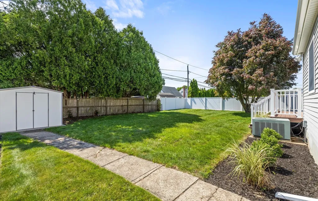 78 Cliff Drive Hicksville NY 11801