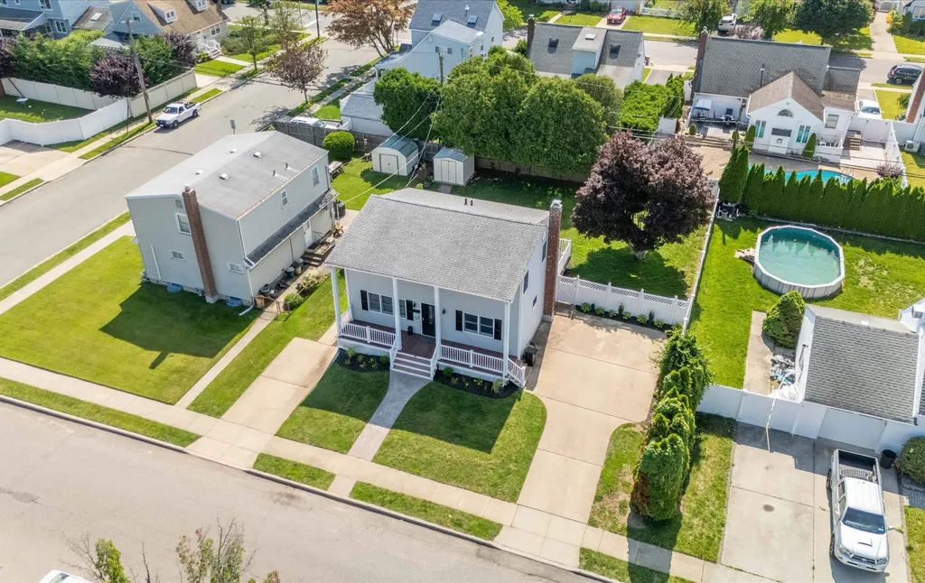 78 Cliff Drive Hicksville NY 11801