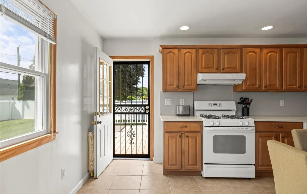 78 Cliff Drive Hicksville NY 11801