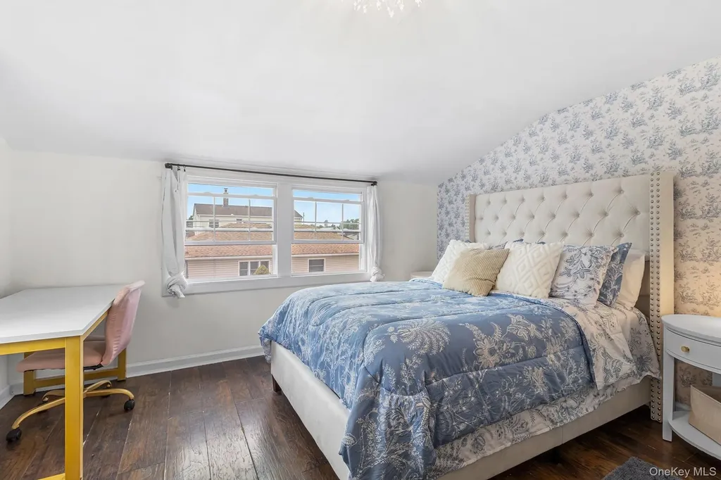 121 Thomas Avenue Bethpage NY 11714