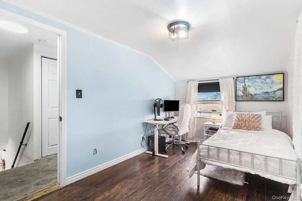 121 Thomas Avenue Bethpage NY 11714