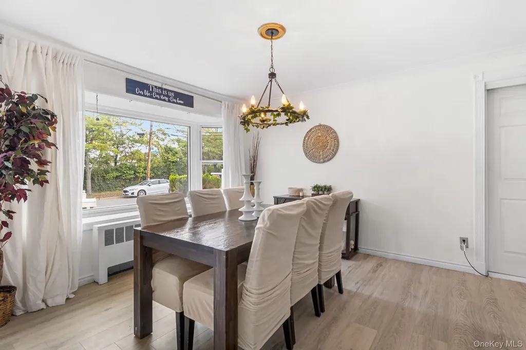 121 Thomas Avenue Bethpage NY 11714