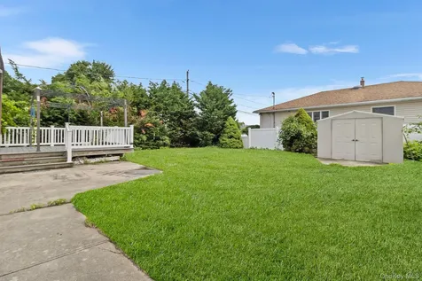 121 Thomas Avenue Bethpage NY 11714
