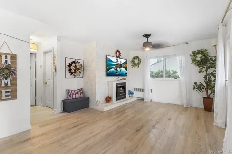 121 Thomas Avenue Bethpage NY 11714