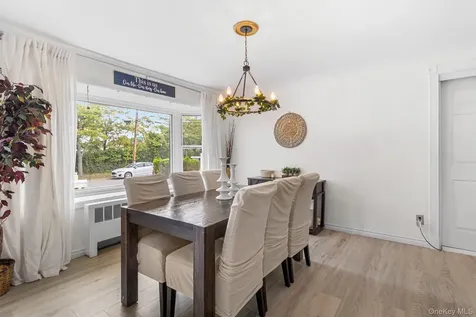 121 Thomas Avenue Bethpage NY 11714