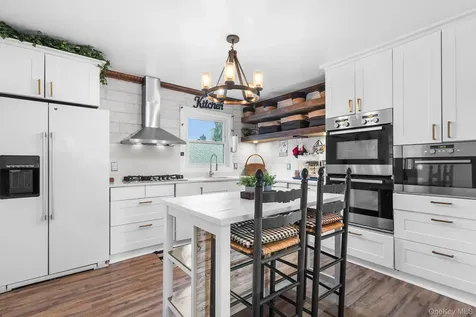 121 Thomas Avenue Bethpage NY 11714