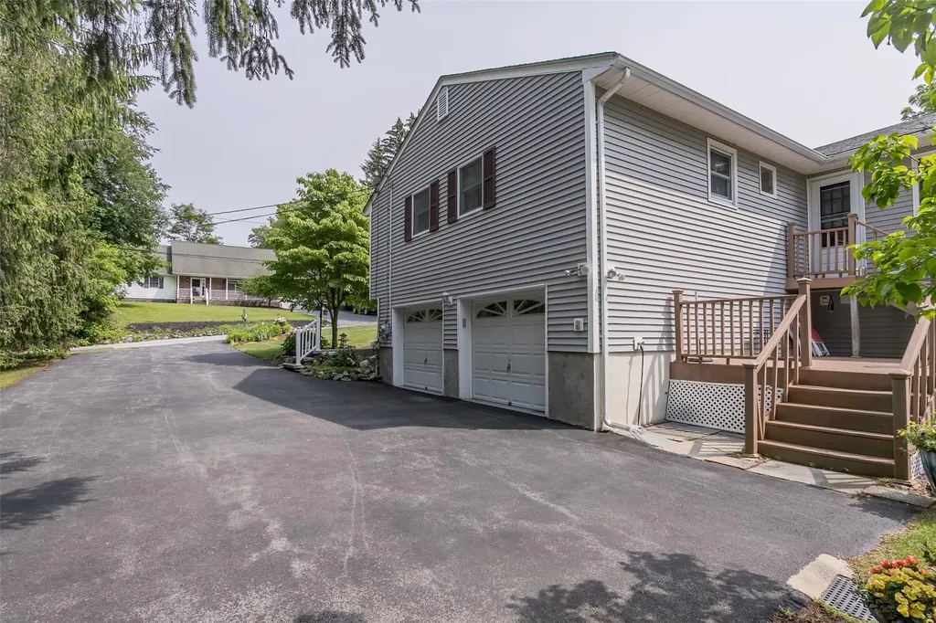 2 Valley View Circle Warwick NY 10990