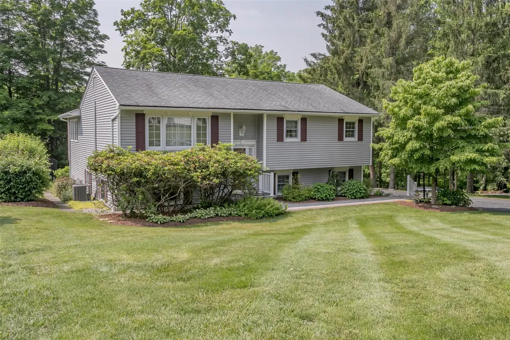 2 Valley View Circle Warwick NY 10990
