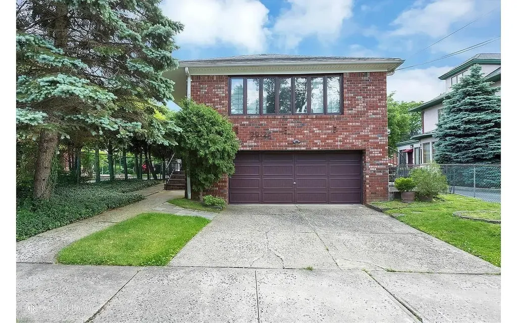 2936 216th Street Bayside NY 11360