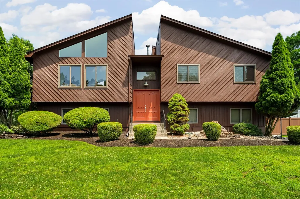 42 Walter Drive Stony Point NY 10980