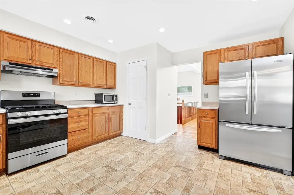 42 Walter Drive Stony Point NY 10980