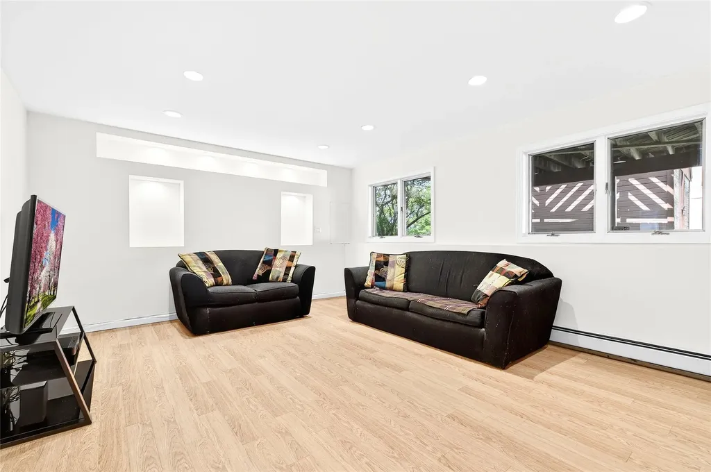 42 Walter Drive Stony Point NY 10980