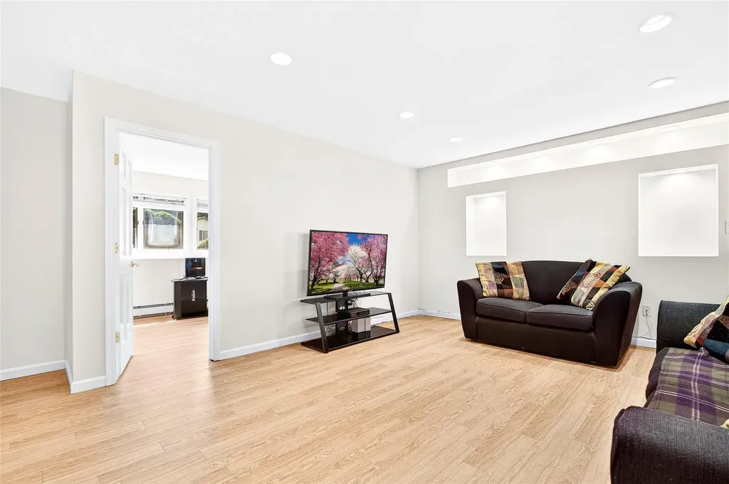42 Walter Drive Stony Point NY 10980