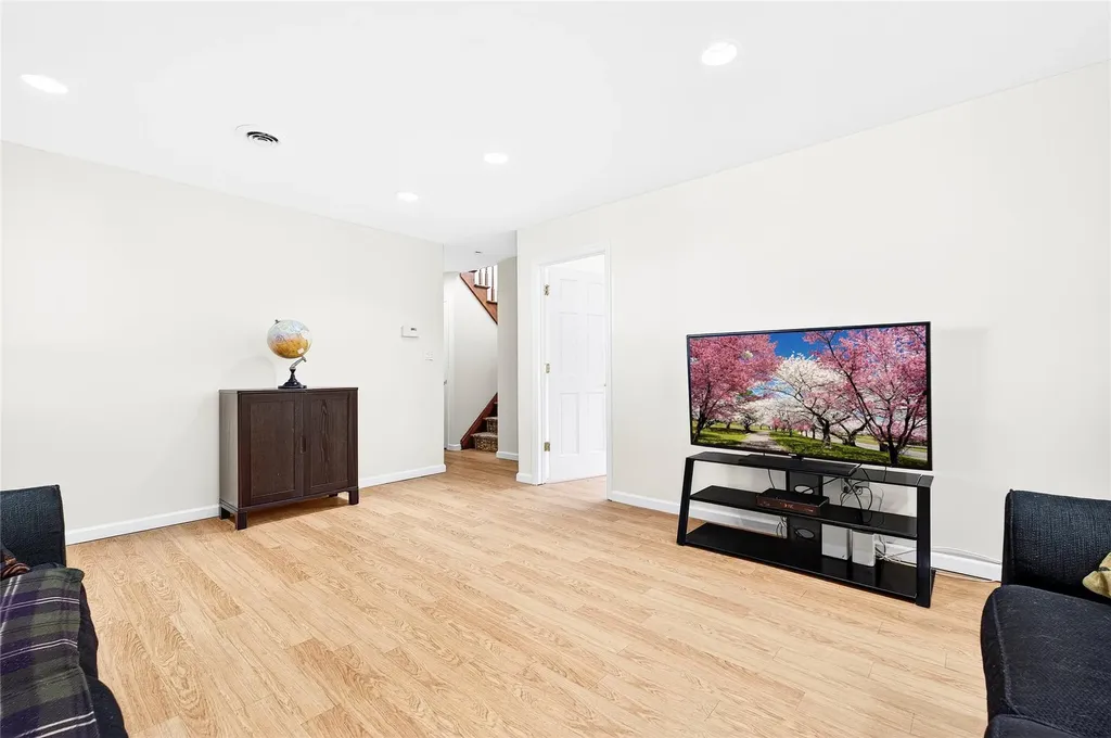 42 Walter Drive Stony Point NY 10980
