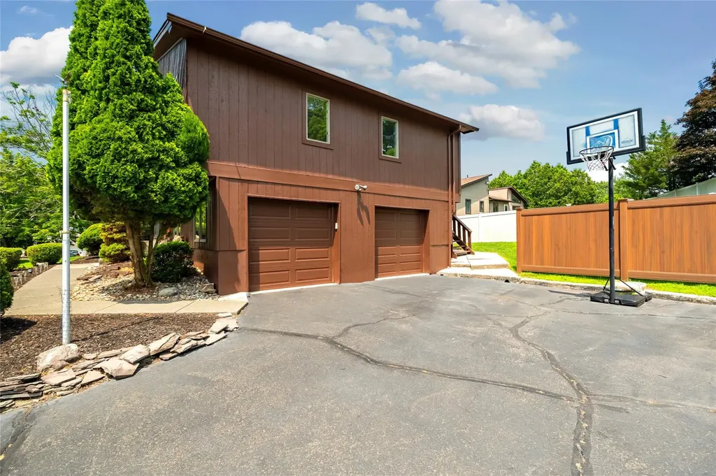 42 Walter Drive Stony Point NY 10980