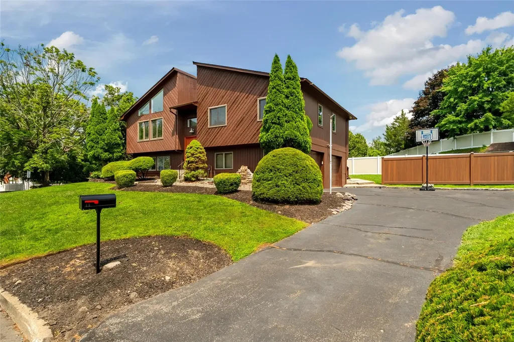42 Walter Drive Stony Point NY 10980