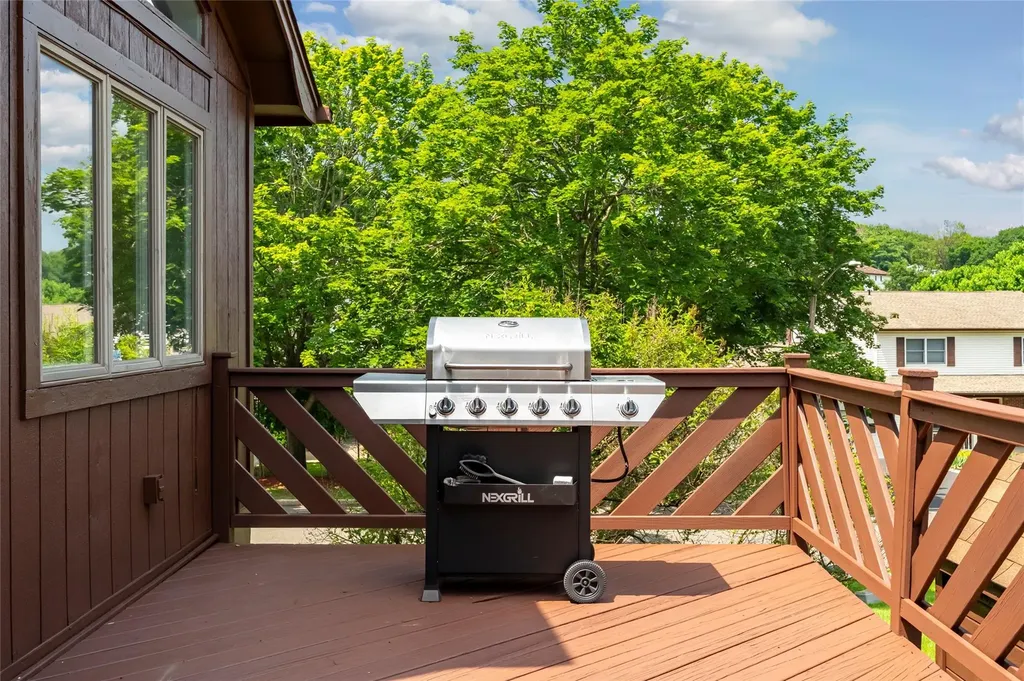42 Walter Drive Stony Point NY 10980