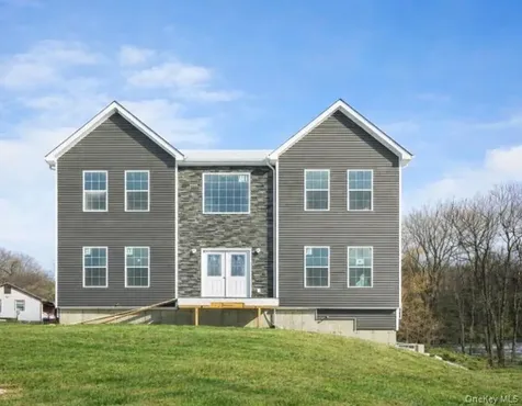 14 Vargas (AKA 70 Jessup Ln) Circle Stony Point NY 10980