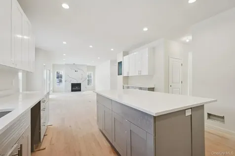 14 Vargas (AKA 70 Jessup Ln) Circle Stony Point NY 10980