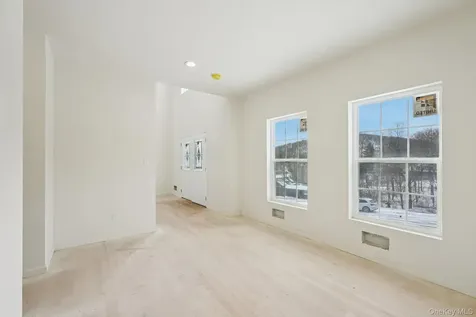 14 Vargas (AKA 70 Jessup Ln) Circle Stony Point NY 10980